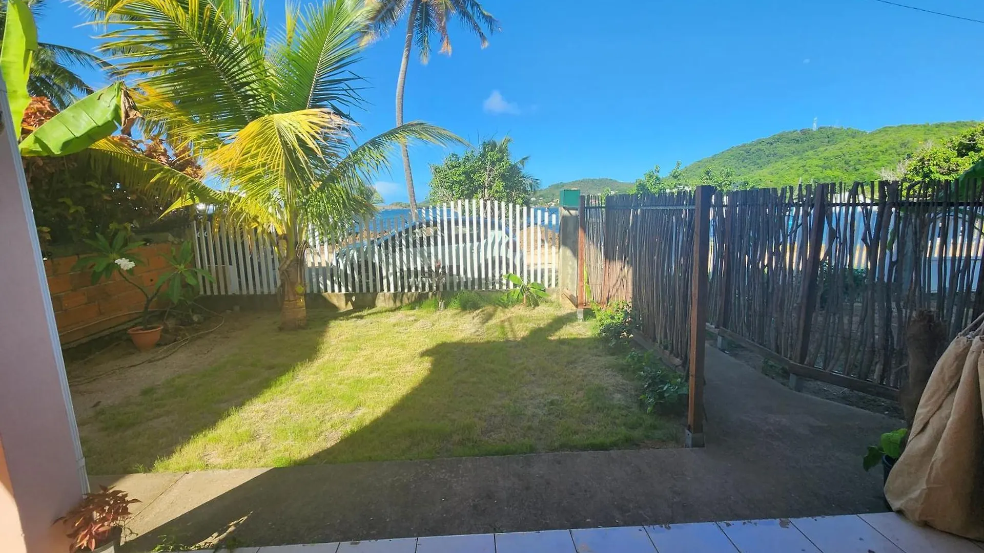Appartement Kozy Kaz - Les Pieds Dans L Eau à Trinité  Martinique