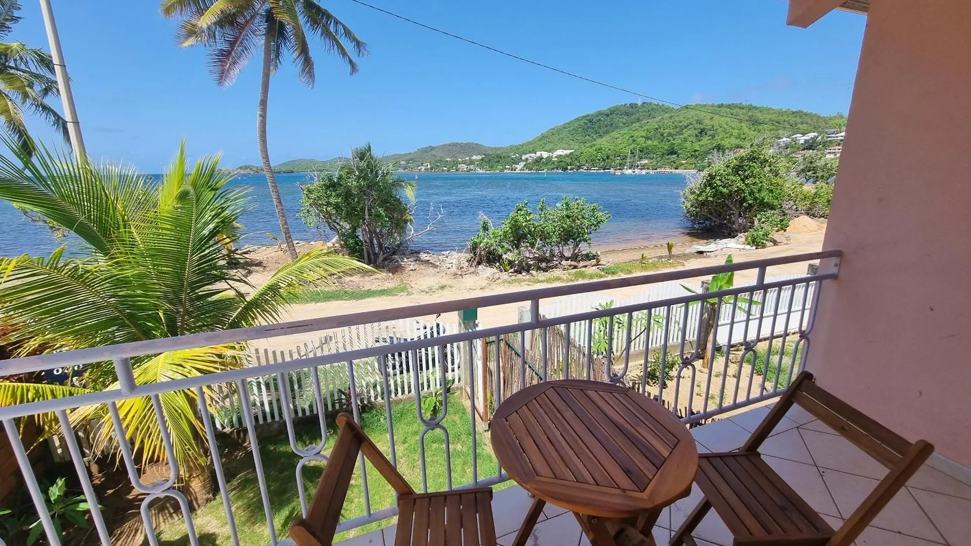Kozy Kaz - Les Pieds Dans L Eau Apartment La Trinite Martinique